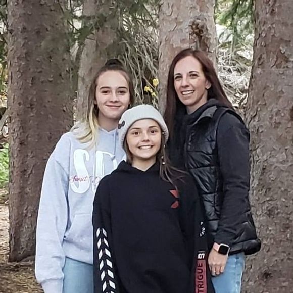 Meet your Posher, Danielle - Picture 1 of 1